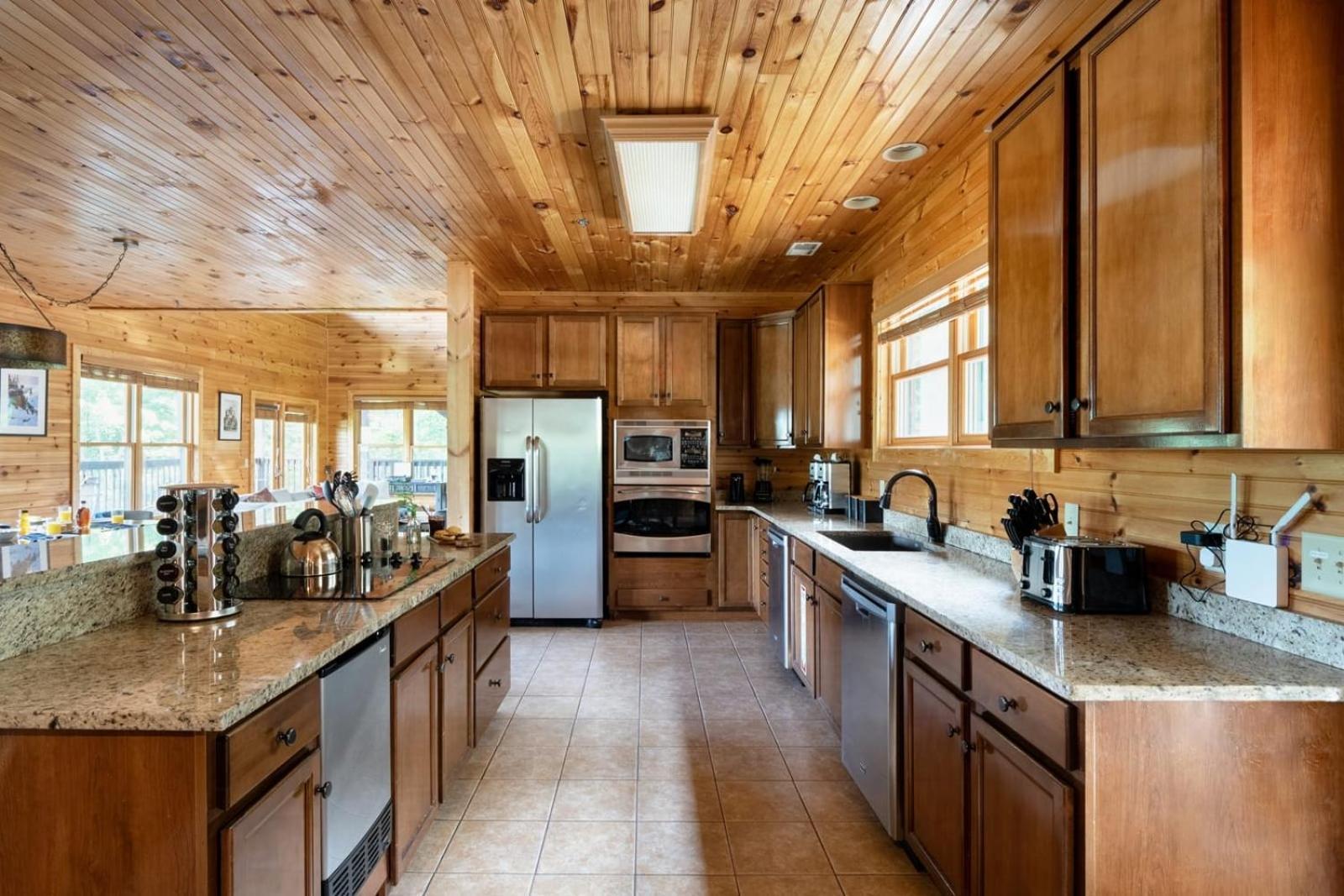 Hickory Ridge By Avantstay Incredible Private Elevated Cabin Sleeps 20 جاتلينبرج المظهر الخارجي الصورة
