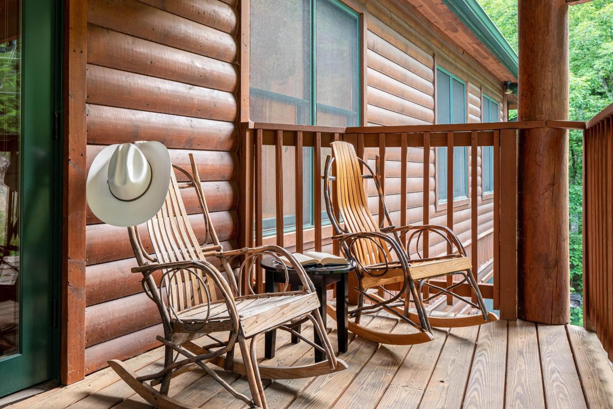 Hickory Ridge By Avantstay Incredible Private Elevated Cabin Sleeps 20 جاتلينبرج المظهر الخارجي الصورة